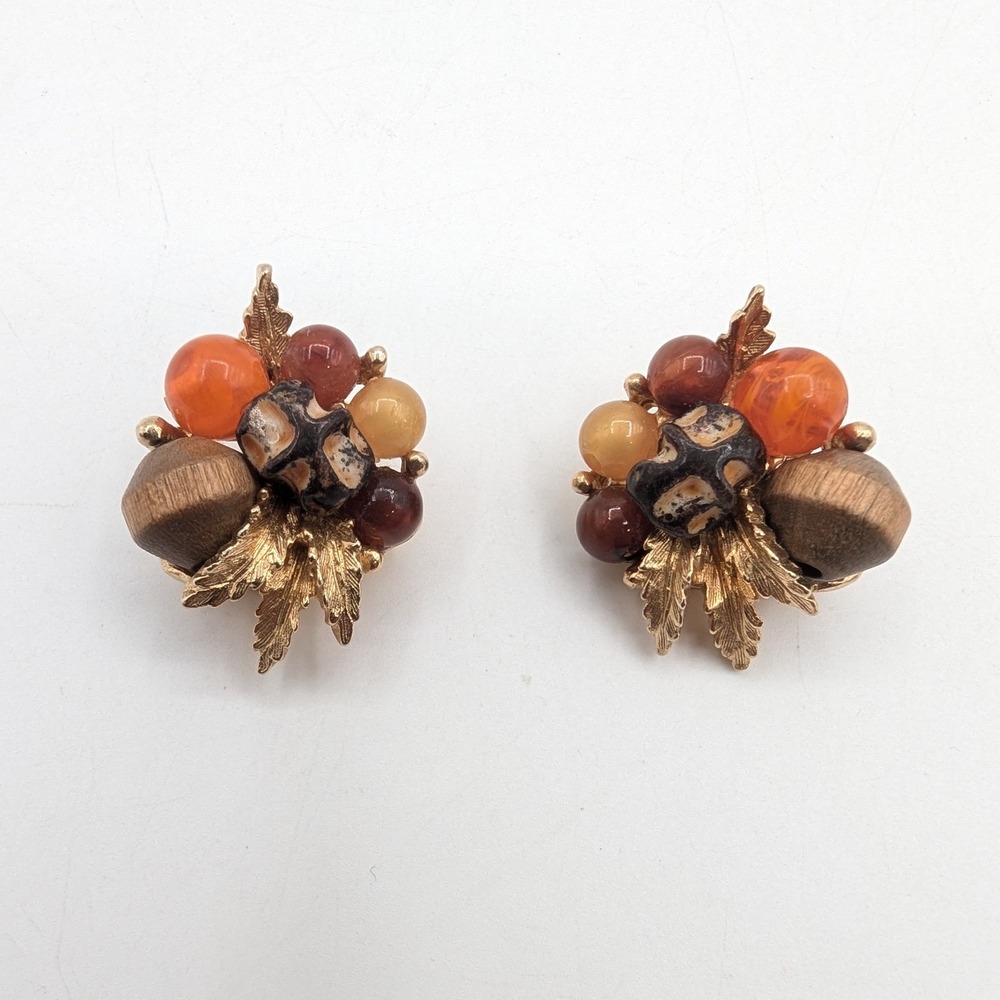 Vintage Trifari Gold Tone Autumn Cluster Clip On Earrings Orange Brown Beads